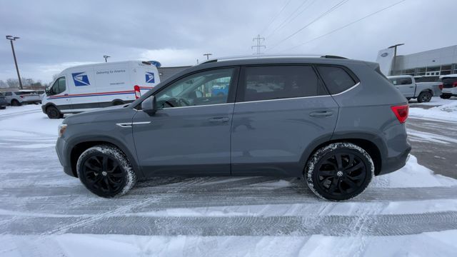 Thumbnail: 2022 Volkswagen Taos - 5