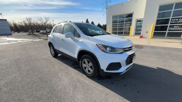 Thumbnail: 2018 Chevrolet Trax - 2