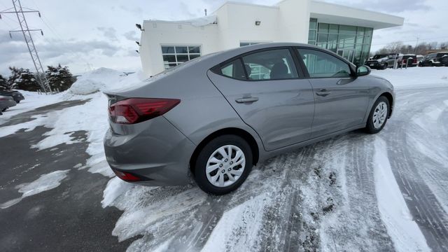 Thumbnail: 2020 Hyundai Elantra - 9