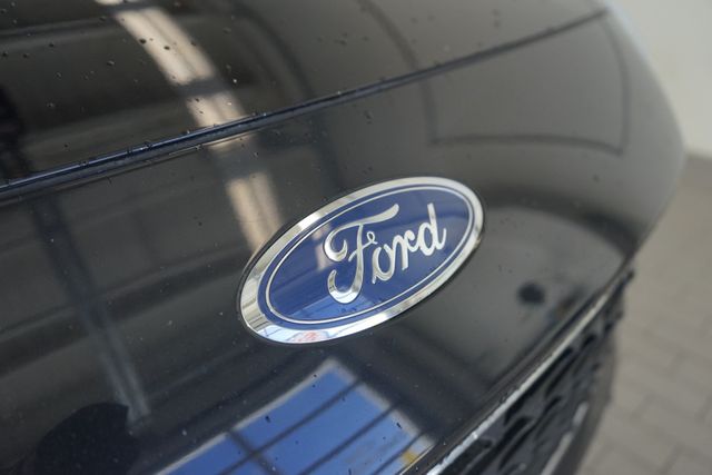 Thumbnail: 2021 Ford Escape - 10