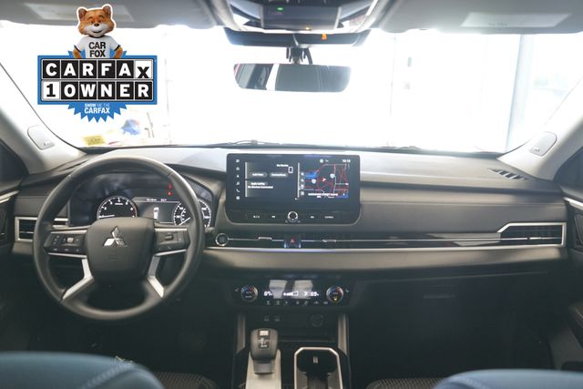 Thumbnail: 2025 Mitsubishi Outlander - 29