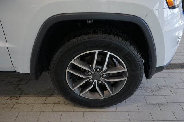 Thumbnail: 2020 Jeep Grand Cherokee - 15