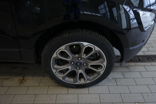 Thumbnail: 2022 Ford EcoSport - 15