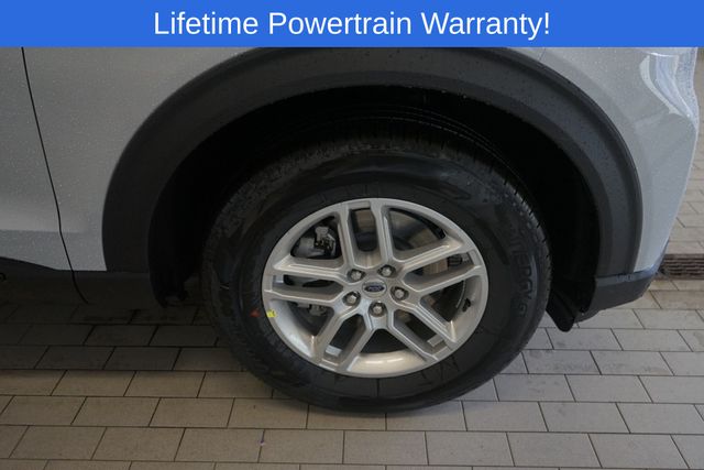 Thumbnail: 2026 Ford Explorer - 17