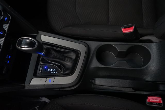 Thumbnail: 2020 Hyundai Elantra - 24