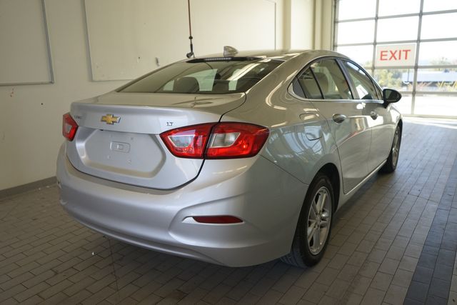 Thumbnail: 2018 Chevrolet Cruze - 13