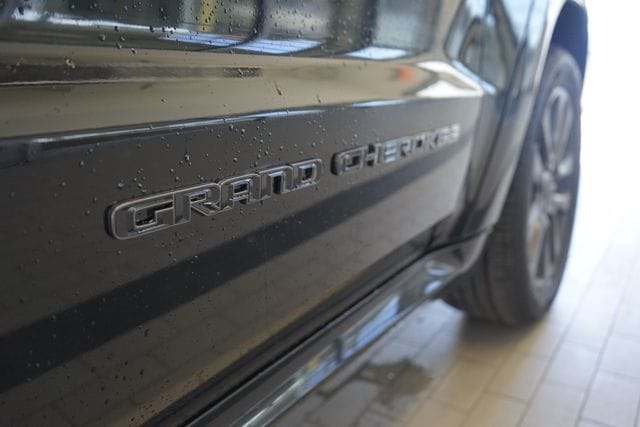 Thumbnail: 2018 Jeep Grand Cherokee - 6