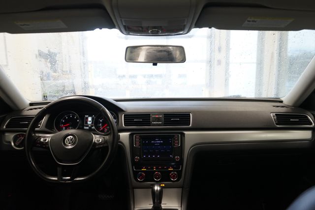 Thumbnail: 2019 Volkswagen Passat - 28