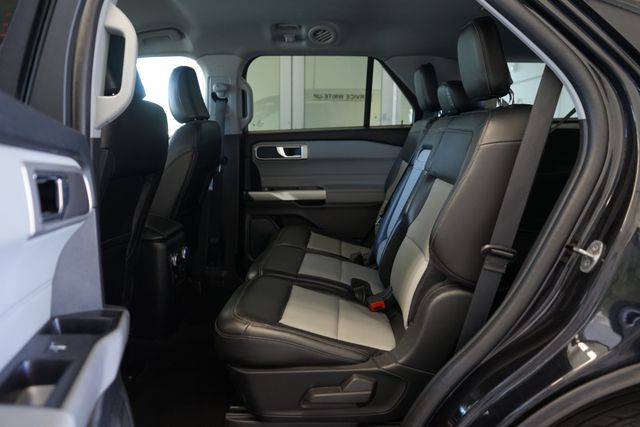 Thumbnail: 2022 Ford Explorer - 28