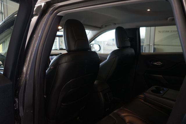 Thumbnail: 2021 Jeep Cherokee - 29