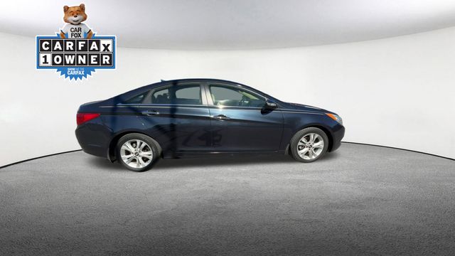 Thumbnail: 2013 Hyundai Sonata - 10