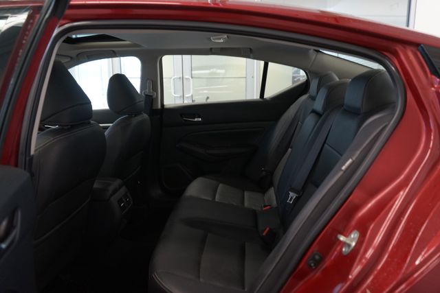 Thumbnail: 2019 Nissan Altima - 20