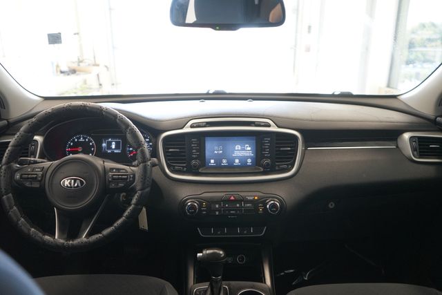 Thumbnail: 2017 Kia Sorento - 29