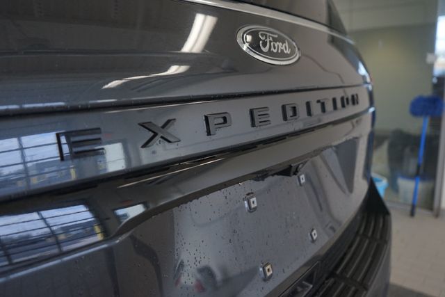 Thumbnail: 2022 Ford Expedition - 15