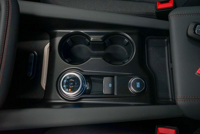2025 Ford Explorer Active 17