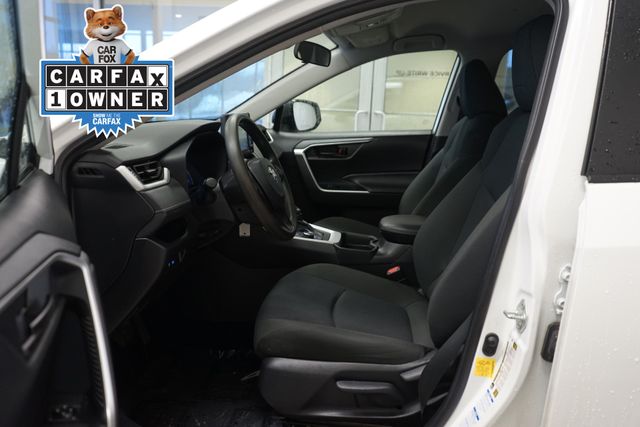 Thumbnail: 2021 Toyota RAV4 - 12