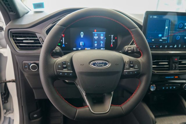 2025 Ford Escape ST-Line 21