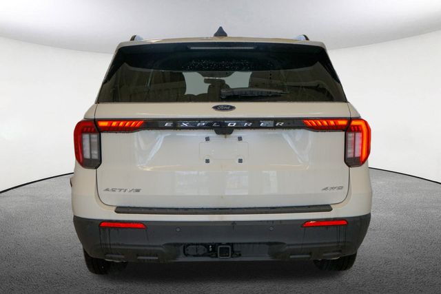 2025 Ford Explorer Active 3