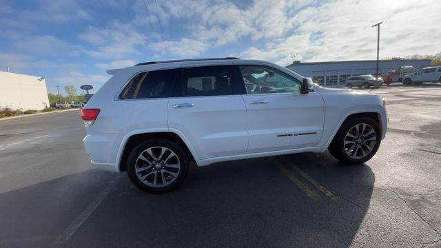 Thumbnail: 2018 Jeep Grand Cherokee - 10