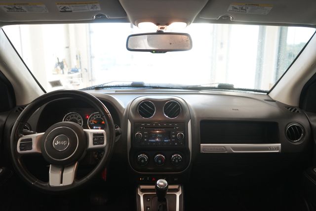 Thumbnail: 2015 Jeep Compass - 29