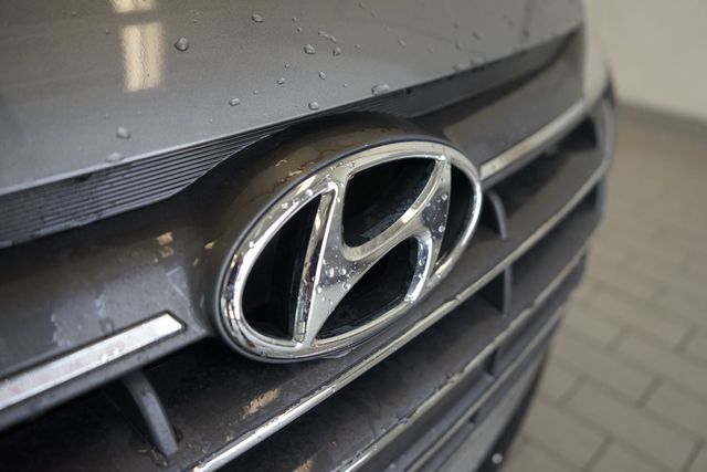 Thumbnail: 2020 Hyundai Elantra - 18