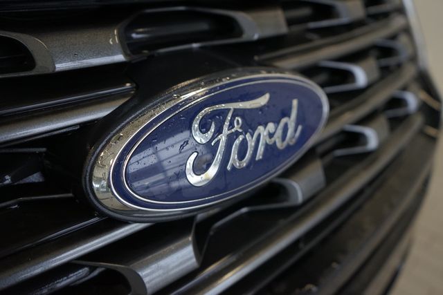 Thumbnail: 2017 Ford Explorer - 18