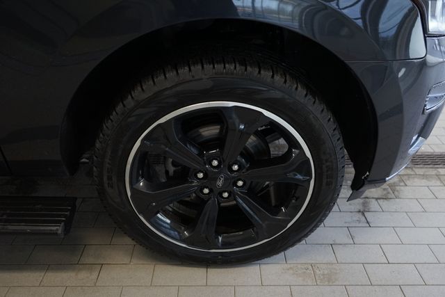 Thumbnail: 2022 Ford Expedition - 17