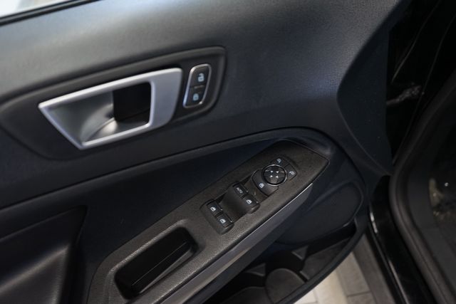 Thumbnail: 2022 Ford EcoSport - 19