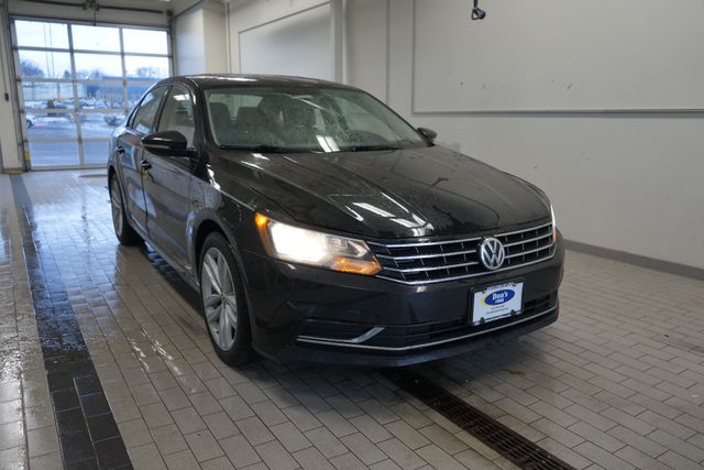 Thumbnail: 2019 Volkswagen Passat - 15