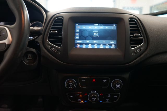 Thumbnail: 2021 Jeep Compass - 22