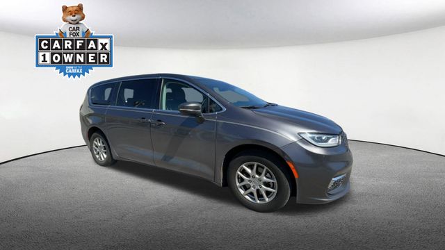 Thumbnail: 2023 Chrysler Pacifica - 2