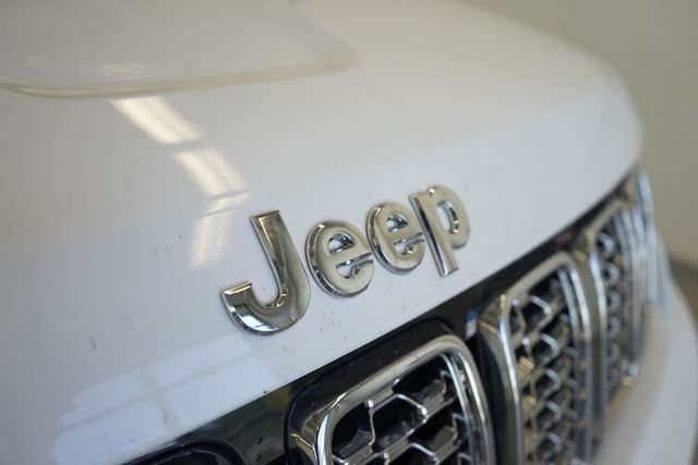 Thumbnail: 2018 Jeep Grand Cherokee - 19