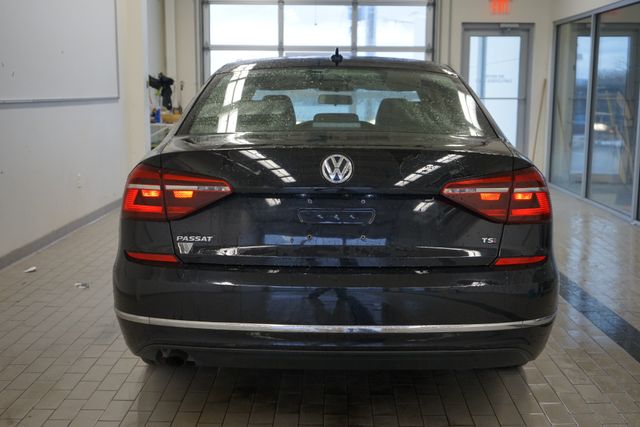 Thumbnail: 2019 Volkswagen Passat - 11