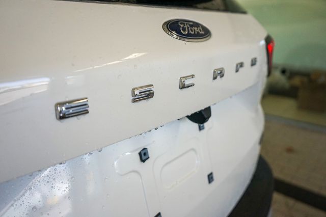 Thumbnail: 2025 Ford Escape - 5