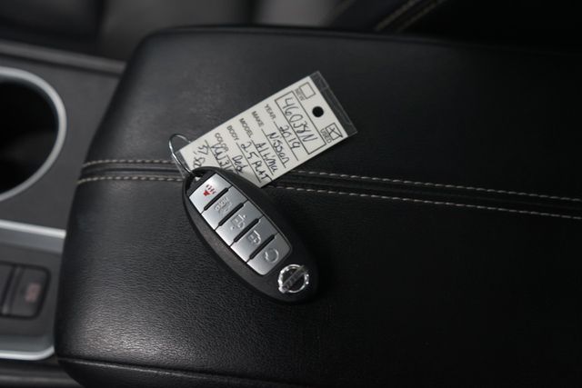 Thumbnail: 2019 Nissan Altima - 17