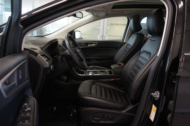 Thumbnail: 2022 Ford Edge - 21