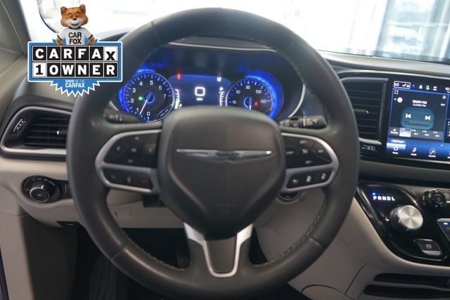 Thumbnail: 2023 Chrysler Pacifica - 21