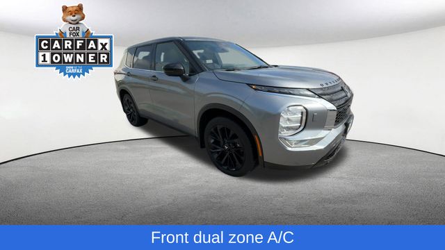2023 Mitsubishi Outlander Black Edition 2