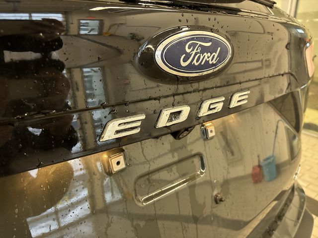 Thumbnail: 2022 Ford Edge - 14