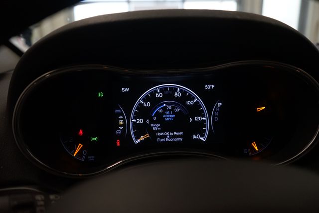 Thumbnail: 2020 Jeep Grand Cherokee - 20