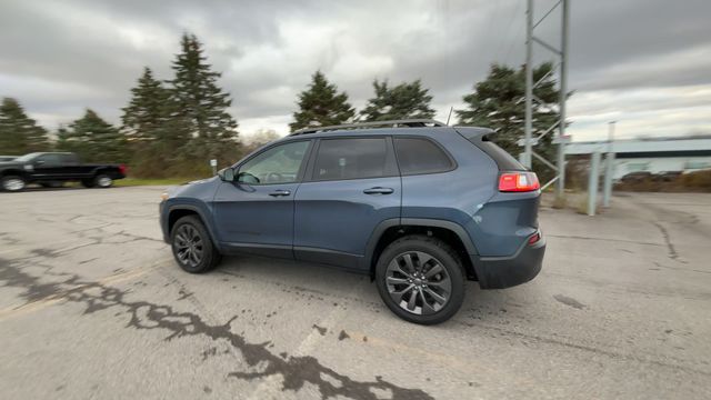 Thumbnail: 2021 Jeep Cherokee - 7
