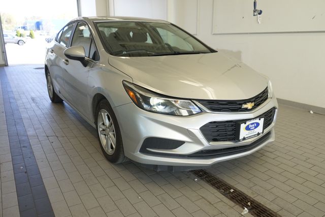 Thumbnail: 2018 Chevrolet Cruze - 15