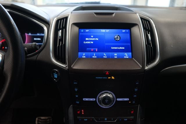 Thumbnail: 2020 Ford Edge - 22