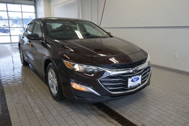 Thumbnail: 2021 Chevrolet Malibu - 16