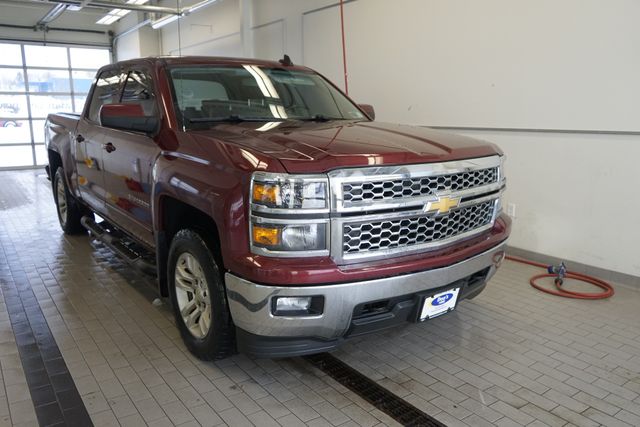 Thumbnail: 2015 Chevrolet Silverado 1500 - 16