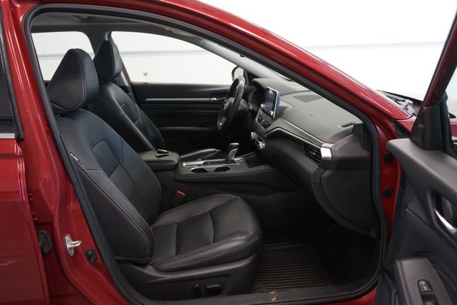 Thumbnail: 2019 Nissan Altima - 23