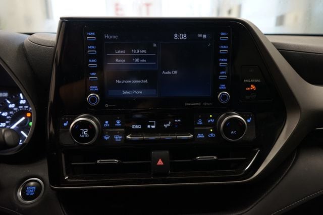 Thumbnail: 2021 Toyota Highlander - 21