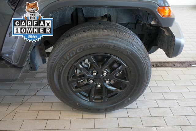 2022 Jeep Gladiator Altitude 16
