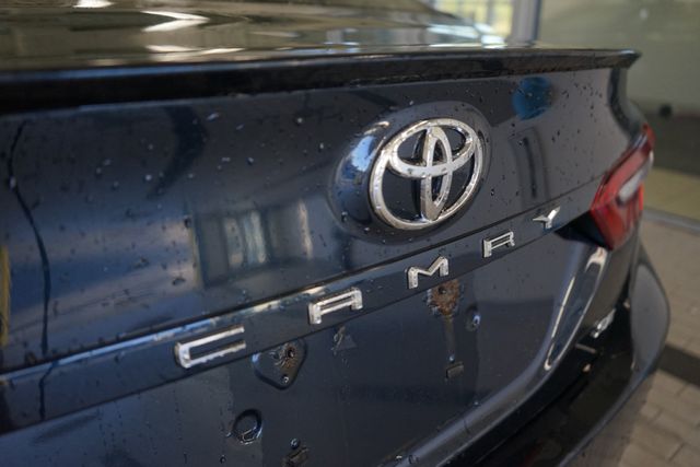 Thumbnail: 2018 Toyota Camry - 12