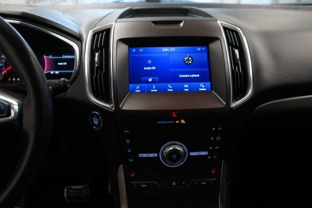Thumbnail: 2020 Ford Edge - 24